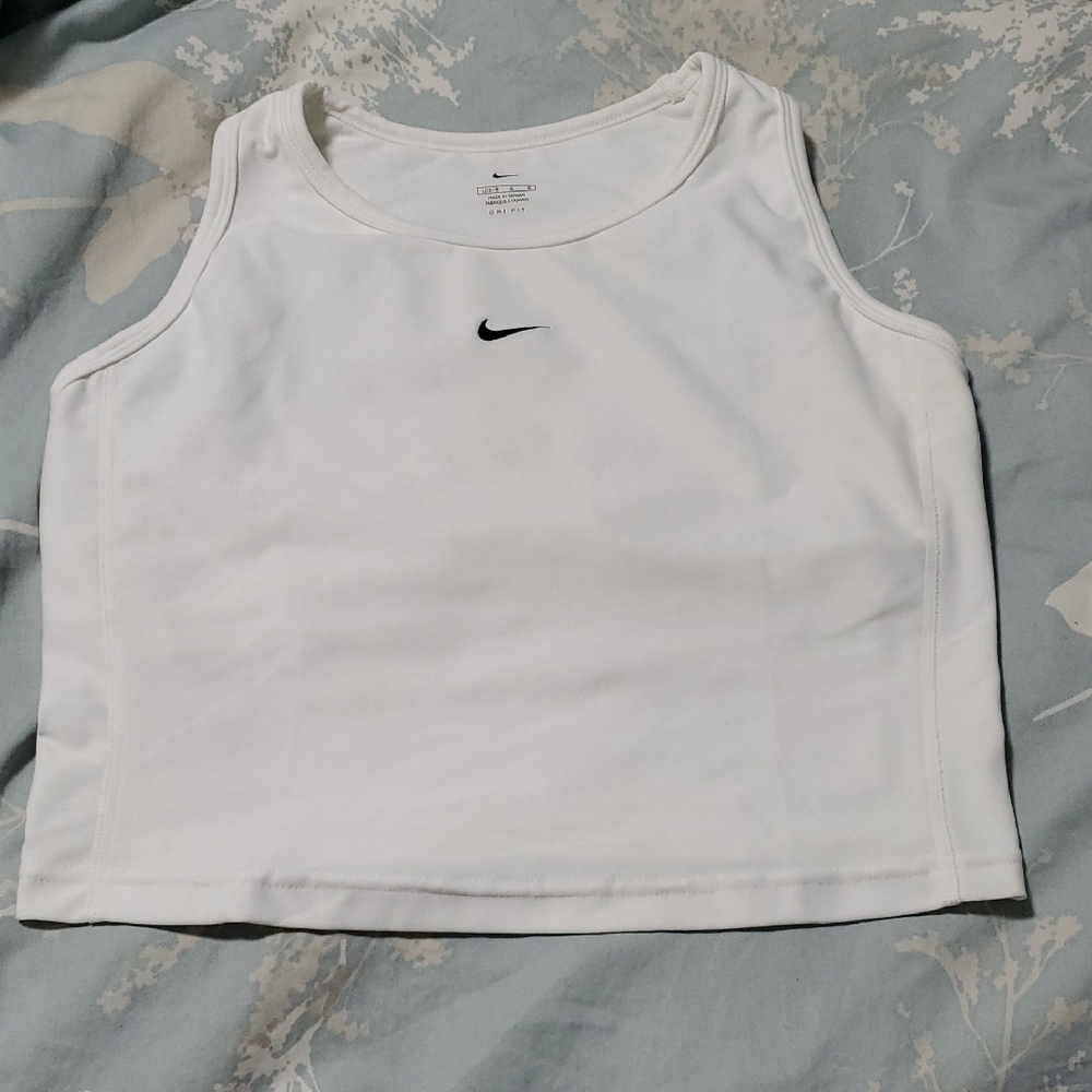 🌺 3 / $45 Nike Women's Classic White Tank Top